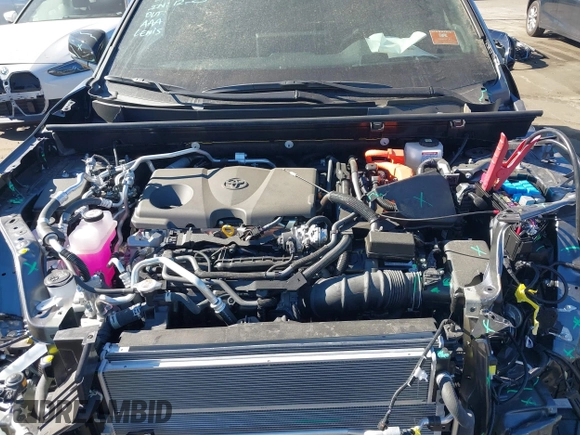 2024 Toyota RAV4 XSE with VIN JTMFB3FV3RD219968, listed as a IAAI auction lot 41305521 with 971 mi miles and . Bid and sale history available at DreamBid. Image 10.