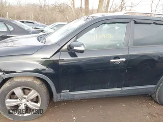 2012 Kia Sorento EX with VIN 5XYKUDA21CG285102, listed as a IAAI auction lot 41749176 with 154,034 mi miles. Bid and sale history available at carsss.com. Image 14.