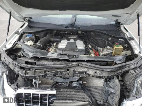 2014 Audi Q7 3.0T Premium Plus with VIN WA1LGAFE6ED005988, listed as a Copart auction lot 53306445 with 111,996 mi miles and Salvage Title. Bid and sale history available at carsss.com. Image 14.