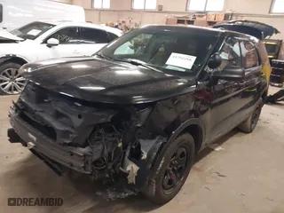 2016 Ford Utility Police Interceptor with VIN 1FM5K8AR5GGB73764, listed as a IAAI auction lot 41702166 with 262,315 mi miles. Bid and sale history available at carsss.com. Image 18.
