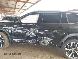 2024 Volkswagen Atlas SEL Premium R-Line с VIN 1V2FR2CA1RC514031, выставлен на аукционе IAAI как лот 41964990 с пробегом Не указан миль и . История ставок и продаж доступна на DreamBid. Изображение 14.