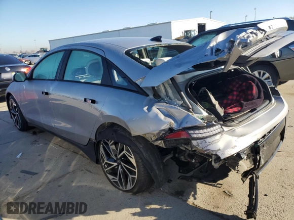 2024 Hyundai Ioniq 6 SEL z VIN KMHM34AA6RA062464, wystawiony jako Copart lot #88105065 z przebiegiem 3 947 mil mil oraz Szkoda całkowita • Salvage title. Historia ofert i sprzedaży dostępna na DreamBid. Obrazek 2.