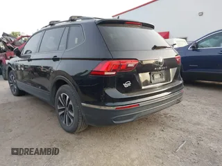 2023 Volkswagen Tiguan S z VIN 3VVRB7AX7PM036833, wystawiony jako IAAI lot #41827631 z przebiegiem 43 383 mil mil oraz . Historia ofert i sprzedaży dostępna na DreamBid. Obrazek 3.