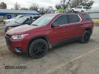 2020 Chevrolet Traverse LT Cloth with VIN 1GNERGKW0LJ265609, listed as a Copart auction lot 82881264 with 111,986 mi miles and Salvage Title. Bid and sale history available at carsss.com. Image 1.