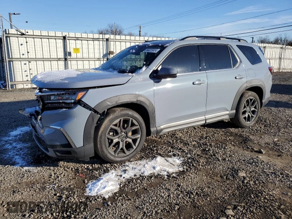 2023 Honda Pilot Elite with VIN 5FNYG1H89PB033752, listed as a Copart auction lot 86025924 with 31,547 mi miles and Salvage Title. Bid and sale history available at carsss.com. Image 1.