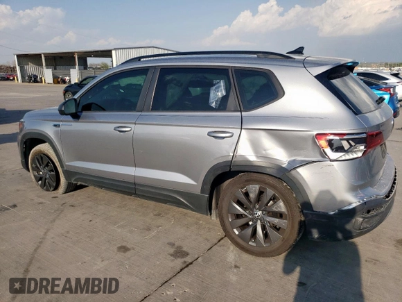 2023 Volkswagen Taos S z VIN 3VVDX7B22PM381573, wystawiony jako Copart lot #50557915 z przebiegiem 19 313 mil mil oraz Szkoda całkowita • Salvage title. Historia ofert i sprzedaży dostępna na DreamBid. Obrazek 2.