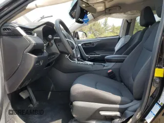 2022 Toyota RAV4 LE with VIN 2T3F1RFV6NC273303, listed as a Copart auction lot 61099085 with 33,712 mi miles and Salvage title. Bid and sale history available at DreamBid. Image 7.