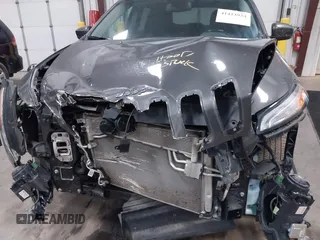 2018 Jeep Cherokee Latitude Plus with VIN 1C4PJMLX9JD556278, listed as a IAAI auction lot 41423924 with 55,941 mi miles. Bid and sale history available at carsss.com. Image 6.