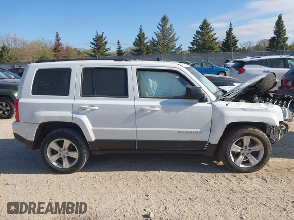 2014 Jeep Patriot Sport z VIN 1C4NJRBB1ED644371, wystawiony jako IAAI lot #42217823 z przebiegiem 139 215 mil mil oraz . Historia ofert i sprzedaży dostępna na DreamBid. Obrazek 13.