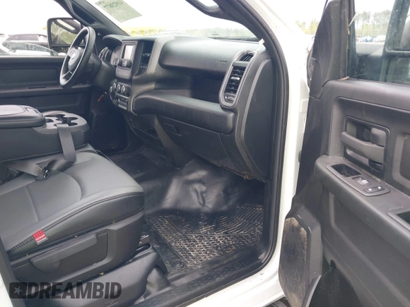 2024 Ram 2500 Tradesman with VIN 3C6UR5HJ1RG114588, listed as a IAAI auction lot 41923877 with 1,800 mi miles and . Bid and sale history available at DreamBid. Image 5.