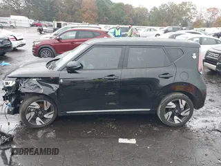2024 Kia Soul GT-Line with VIN KNDJ53AU7R7237355, listed as a IAAI auction lot 40899852 with 8,003 mi miles. Bid and sale history available at carsss.com. Image 14.
