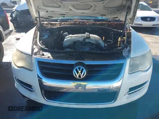 2008 Volkswagen Touareg V6 with VIN WVGBE77L48D033523, listed as a IAAI auction lot 41076281 with 202,286 mi miles and . Bid and sale history available at DreamBid. Image 10.