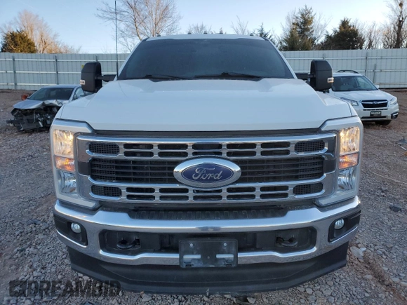 2023 Ford F-350 z VIN 1FD8X3HN5PEC04673, wystawiony jako Copart lot #41663645 z przebiegiem 51 818 mil mil oraz Szkoda całkowita • Salvage title. Historia ofert i sprzedaży dostępna na DreamBid. Obrazek 5.