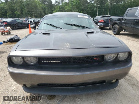 2013 Dodge Challenger R/T Classic z VIN 2C3CDYBT3DH667951, wystawiony jako Copart lot #55301675 z przebiegiem Nie podano mil oraz Szkoda całkowita • Salvage title. Historia ofert i sprzedaży dostępna na DreamBid. Obrazek 5.
