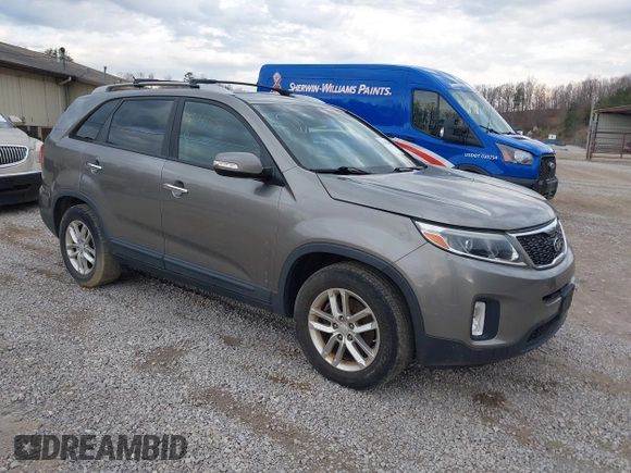 2015 Kia Sorento LX with VIN 5XYKT4A74FG556687, listed as a IAAI auction lot 41914405 with 115,234 mi miles. Bid and sale history available at carsss.com. Image 1.