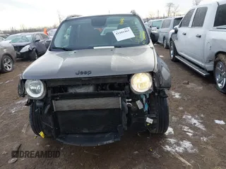 2016 Jeep Renegade Latitude with VIN ZACCJBBT5GPD37944, listed as a IAAI auction lot 41441463 with 103,429 mi miles. Bid and sale history available at carsss.com. Image 13.