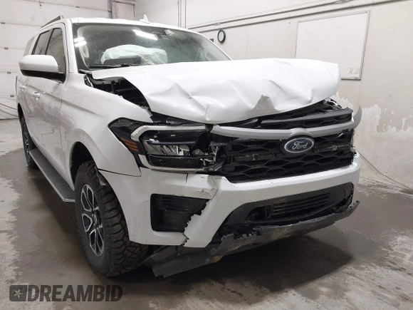 2023 Ford Expedition XLT with VIN 1FMJU1J83PEA51200, listed as a IAAI auction lot 42309932 with 43,965 mi miles and . Bid and sale history available at DreamBid. Image 6.