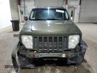 2008 Jeep Liberty Sport with VIN 1J8GN28K48W248741, listed as a Copart auction lot 82758273 with 239,393 mi miles and Clean Title. Bid and sale history available at carsss.com. Image 5.