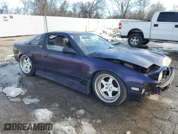 1992 Nissan 240SX SE Limited Edition z VIN JN1MS36P3NW113367, wystawiony jako Copart lot #89062255 z przebiegiem 83 369 mil mil oraz Szkody całkowita. Historia ofert i sprzedaży dostępna na DreamBid. Obrazek 4.
