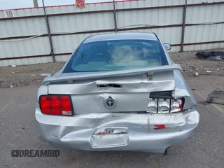 2005 Ford Mustang Deluxe с VIN 1ZVFT80N855139652, выставлен на аукционе IAAI как лот 42479548 с пробегом 289 517 миль миль и . История ставок и продаж доступна на DreamBid. Изображение 16.