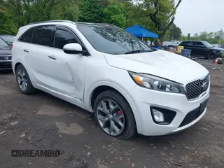 2017 Kia Sorento SX with VIN 5XYPKDA58HG305360, listed as a IAAI auction lot 42236329 with 71,489 mi miles and . Bid and sale history available at DreamBid. Image 1.