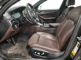 2018 BMW 5 Series 540i xDrive z VIN WBAJE7C57JWC56107, wystawiony jako Copart lot #41665445 z przebiegiem 77 275 mil mil oraz Szkoda całkowita • Salvage title. Historia ofert i sprzedaży dostępna na DreamBid. Obrazek 7.