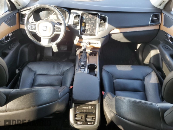 2021 Volvo XC90 Momentum with VIN YV4A221K0M1680263, listed as a Copart auction lot 84053434 with 90,407 mi miles and Clean Title. Bid and sale history available at carsss.com. Image 8.