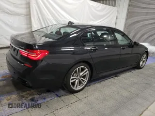 2019 BMW 7 Series 740i xDrive with VIN WBA7E4C50KGV28739, listed as a Copart auction lot 69882784 with 24,695 mi miles and Clean title. Bid and sale history available at DreamBid. Image 3.