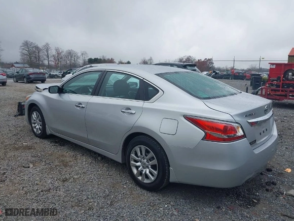 2015 Nissan Altima 2.5 S with VIN 1N4AL3AP4FN329956, listed as a IAAI auction lot 40804229 with 86,161 mi miles. Bid and sale history available at carsss.com. Image 3.