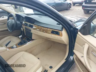 2006 BMW 3 Series 325xi with VIN WBAVD13516KT79513, listed as a IAAI auction lot 41609704 with 116,883 mi miles. Bid and sale history available at carsss.com. Image 5.
