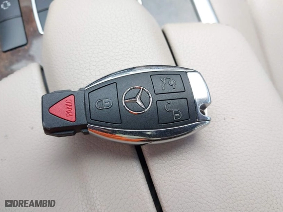 2015 Mercedes-Benz E-Class E 350 Luxury with VIN WDDHF8JB6FB096400, listed as a IAAI auction lot 41746076 with 88,170 mi miles. Bid and sale history available at carsss.com. Image 11.