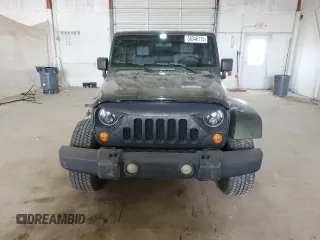 2007 Jeep Wrangler Unlimited Sahara z VIN 1J4GA59167L107870, wystawiony jako Copart lot #58346115 z przebiegiem 180 107 mil mil oraz Czysty tytuł • Clean title. Historia ofert i sprzedaży dostępna na DreamBid. Obrazek 5.
