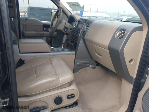 2007 Ford F-150 XLT with VIN 1FTPW14V87FB82837, listed as a IAAI auction lot 41910816 with 185,224 mi miles. Bid and sale history available at carsss.com. Image 5.