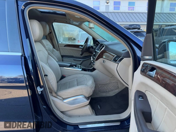 2013 Mercedes-Benz GL-Class GL 550 with VIN 4JGDF7DE8DA180001, listed as a Copart auction lot 44414375 with 181,044 mi miles and Clean Title. Bid and sale history available at carsss.com. Image 5.