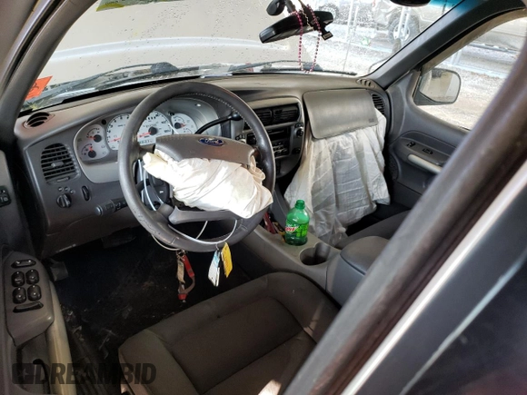 2002 Ford Explorer Sport Trac Value с VIN 1FMZU77E92UC93779, выставлен на аукционе Copart как лот 85371654 с пробегом 253 245 миль миль и Списание • Salvage title. История ставок и продаж доступна на DreamBid. Изображение 8.