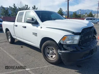 2023 Ram 1500 Tradesman z VIN 1C6RR6FG3PS593993, wystawiony jako IAAI lot #41757036 z przebiegiem 28 654 mil mil oraz . Historia ofert i sprzedaży dostępna na DreamBid. Obrazek 1.