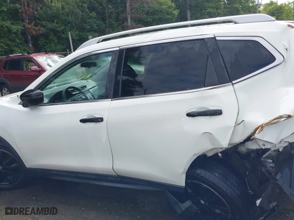 2017 Nissan Rogue SL with VIN 5N1AT2MT0HC857159, listed as a IAAI auction lot 39614899 with 94,254 mi miles. Bid and sale history available at carsss.com. Image 14.