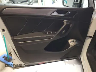 2024 Volkswagen Tiguan SE с VIN 3VV3B7AX8RM082650, выставлен на аукционе IAAI как лот 42853001 с пробегом 19 677 миль миль и . История ставок и продаж доступна на DreamBid. Изображение 16.