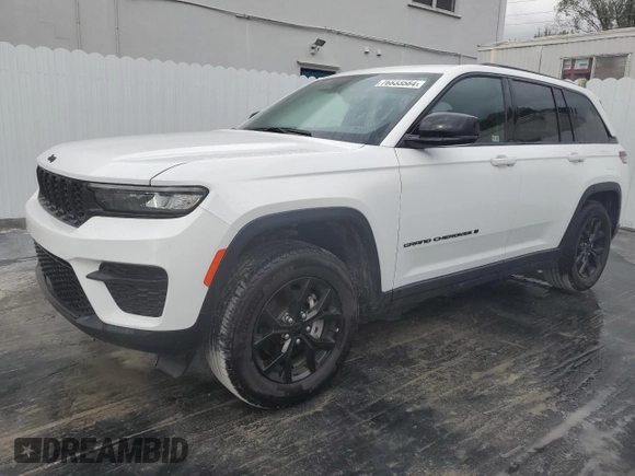 2024 Jeep Grand Cherokee Altitude with VIN 1C4RJGAG7R8546530, listed as a Copart auction lot 76833584 with 9,456 mi miles and Clean title. Bid and sale history available at DreamBid. Image 1.