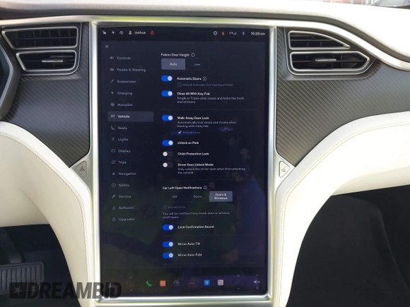 2017 Tesla Model X 90D z VIN 5YJXCBE20HF070235, wystawiony jako IAAI lot #42099344 z przebiegiem 57 686 mil mil oraz . Historia ofert i sprzedaży dostępna na DreamBid. Obrazek 19.
