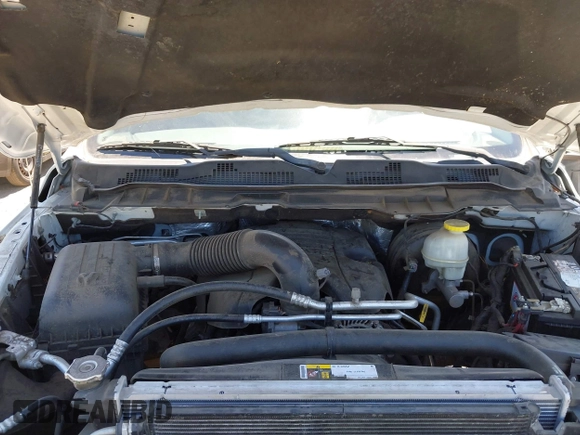 2017 Ram 1500 Tradesman z VIN 3C6JR6DT8HG542110, wystawiony jako IAAI lot #42201128 z przebiegiem 141 860 mil mil oraz . Historia ofert i sprzedaży dostępna na DreamBid. Obrazek 10.