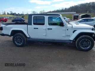 2020 Jeep Gladiator Overland with VIN 1C6HJTFG1LL107641, listed as a IAAI auction lot 41847586 with 69,664 mi miles and . Bid and sale history available at DreamBid. Image 13.