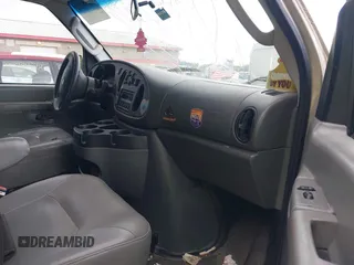 2006 Ford Econoline Passenger XL с VIN 1FBSS31L86HA07841, выставлен на аукционе IAAI как лот 42398151 с пробегом Не указан миль и . История ставок и продаж доступна на DreamBid. Изображение 5.