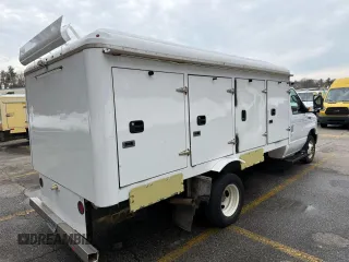 2018 Ford Econoline Commercial with VIN 1FDXE4FS9JDC33221, listed as a Copart auction lot 47133205 with 117,611 mi miles and Clean Title. Bid and sale history available at carsss.com. Image 3.