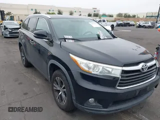 2016 Toyota Highlander XLE z VIN 5TDKKRFH5GS175887, wystawiony jako IAAI lot #41871591 z przebiegiem 195 558 mil mil oraz . Historia ofert i sprzedaży dostępna na DreamBid. Obrazek 1.