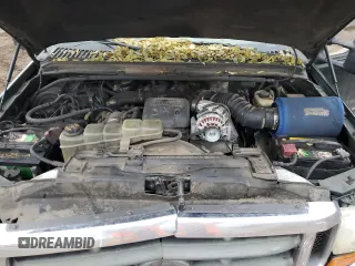 2000 Ford F-250 XL with VIN 1FTNW21F5YEB21513, listed as a Copart auction lot 82013464 with 383,819 mi miles and Salvage title. Bid and sale history available at DreamBid. Image 11.