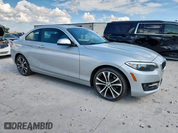 2016 BMW 2 Series 228i z VIN WBA1F9C51GV544631, wystawiony jako Copart lot #63320025 z przebiegiem 80 116 mil mil oraz Szkoda całkowita • Salvage title. Historia ofert i sprzedaży dostępna na DreamBid. Obrazek 4.