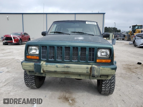 2001 Jeep Cherokee Sport with VIN 1J4FF58SX1L615967, listed as a Copart auction lot 43709235 with 241,326 mi miles and Clean title. Bid and sale history available at DreamBid. Image 5.