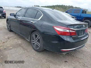 2016 Honda Accord Touring z VIN 1HGCR3F94GA021952, wystawiony jako IAAI lot #41812444 z przebiegiem 209 795 mil mil oraz . Historia ofert i sprzedaży dostępna na DreamBid. Obrazek 3.