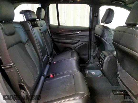2024 Jeep Grand Cherokee Altitude with VIN 1C4RJHAG6RC124560, listed as a Copart auction lot 64229455 with 41,044 mi miles and Clean title. Bid and sale history available at DreamBid. Image 11.